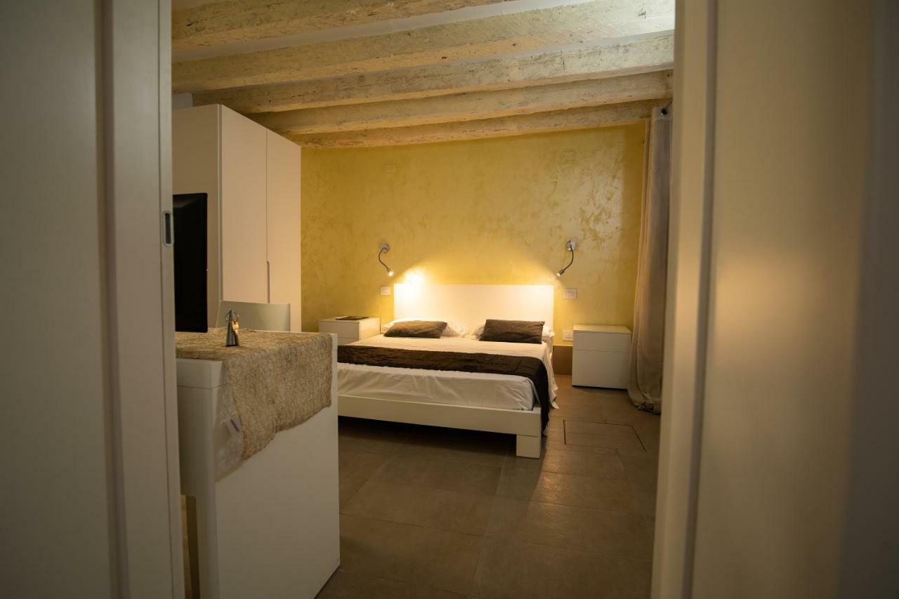 ホテル アル キャナル レジオ ヴェネツィア エクステリア 写真